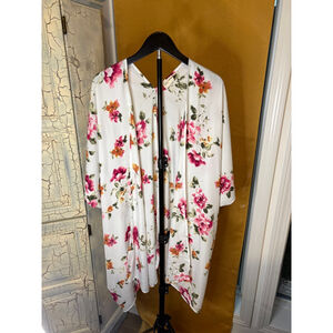 Women's Lovely Melody White Pink Floral Kimono Shrug Cottagecore